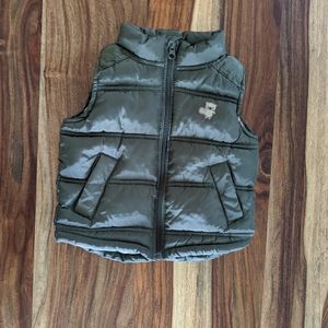 🌟 2/$10 🌟 6-12 m. Joe Fresh puffer vest.